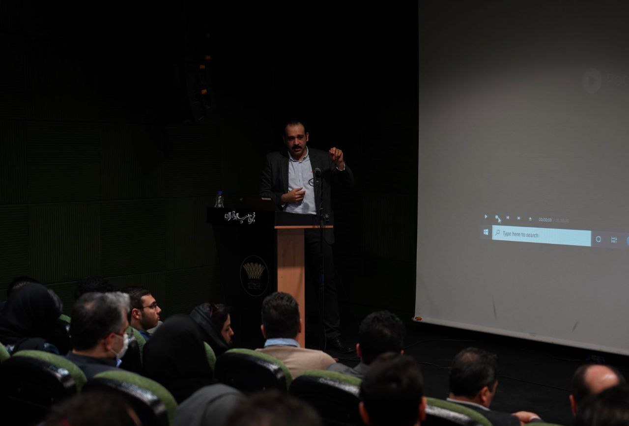 ریال دیجیتال ایران کیش و بانک تجارت در نمایشگاه بانکداری